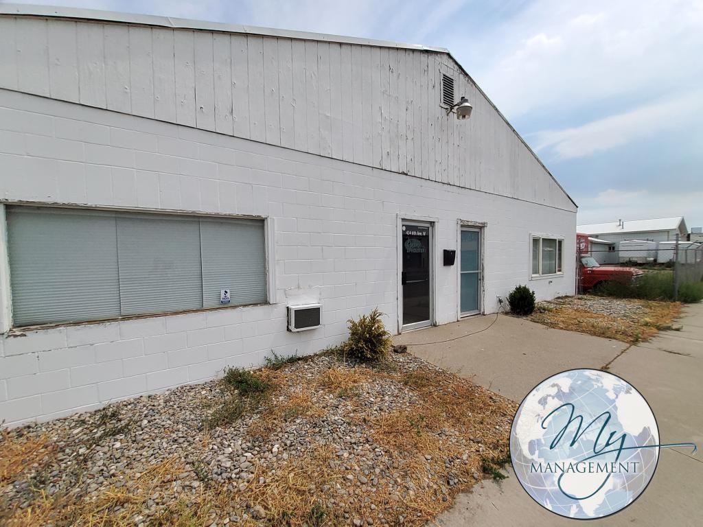 434 6th Ave W - Photo 3 of 8