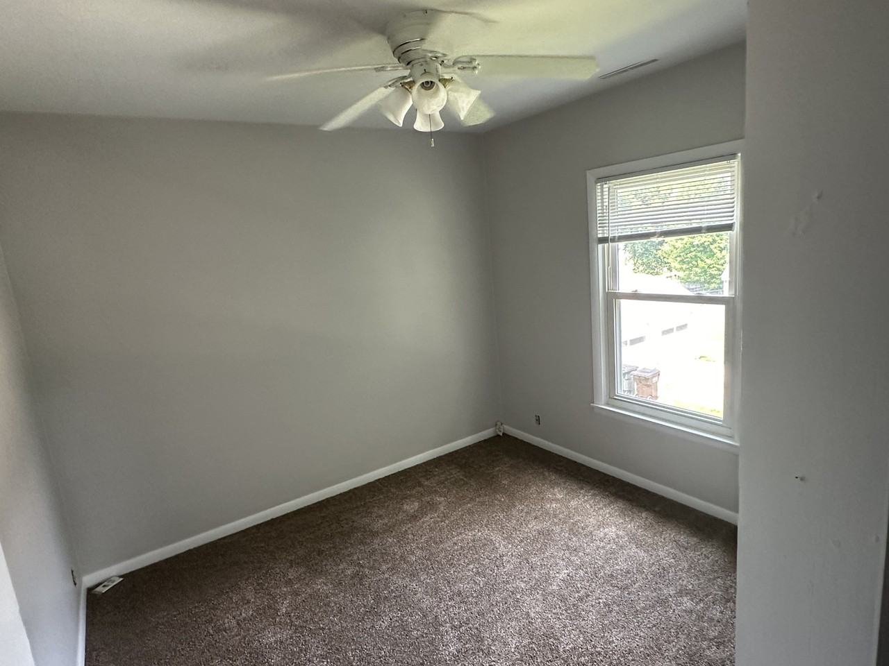 848 S Silver Lake St - Photo 3 of 17