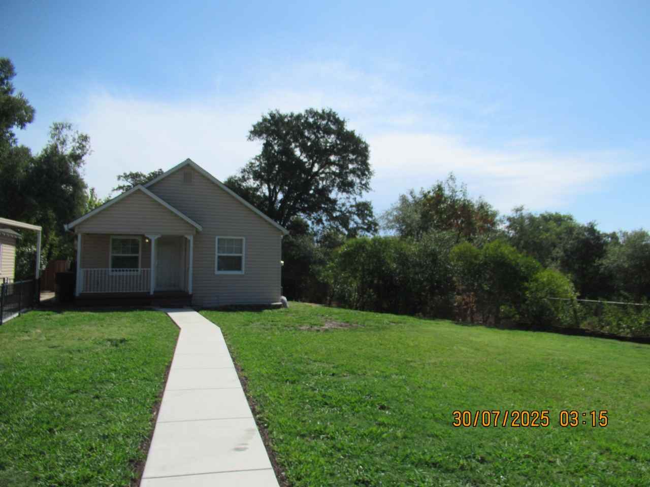 309 East St - Photo 3 of 30