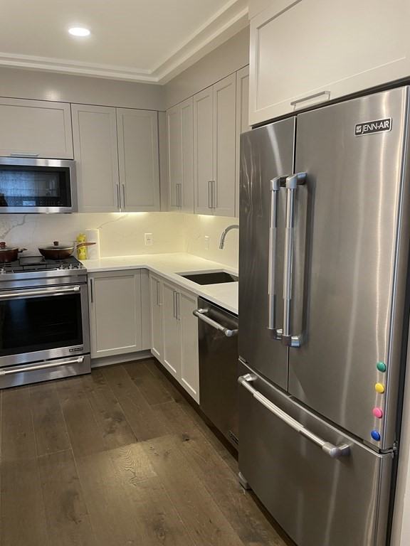 214 Market St #206 - Photo 3 of 11