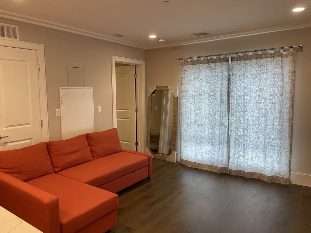 214 Market St #206 - Photo 4 of 11
