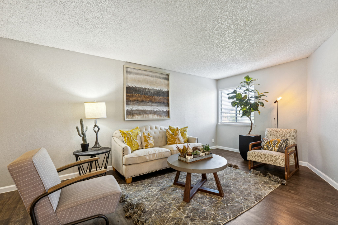 The Mark at 2600 - Photo 5 of 19