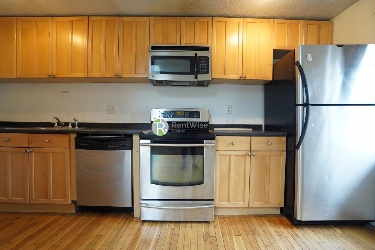 Shepard St - Photo 3 of 13