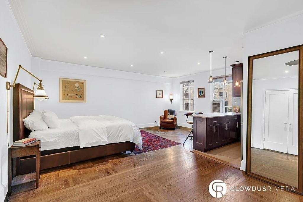 250 W 24th St #4DW - Photo 5 of 13