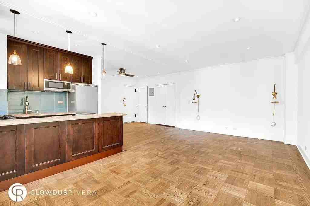 250 W 24th St #4DW - Photo 7 of 13