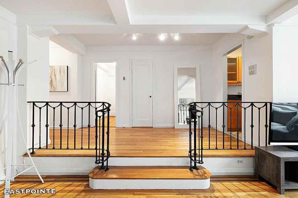 200 W 20th St #1401 - Photo 3 of 8