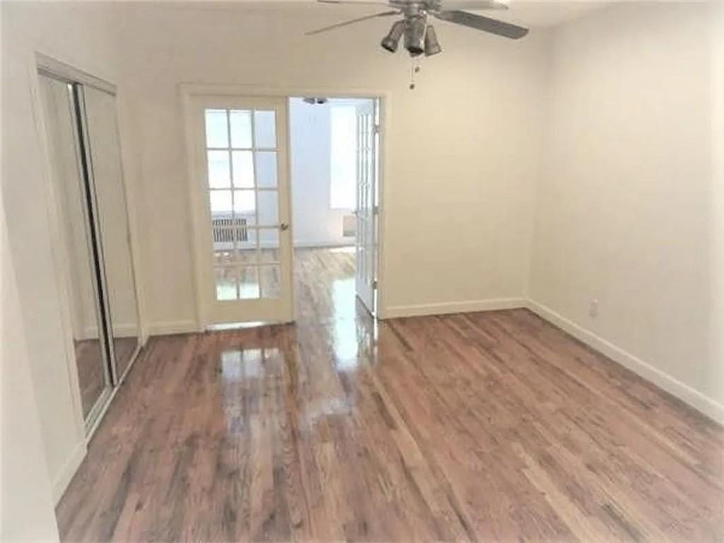 229 W 16th St #2D - Photo 2 of 8