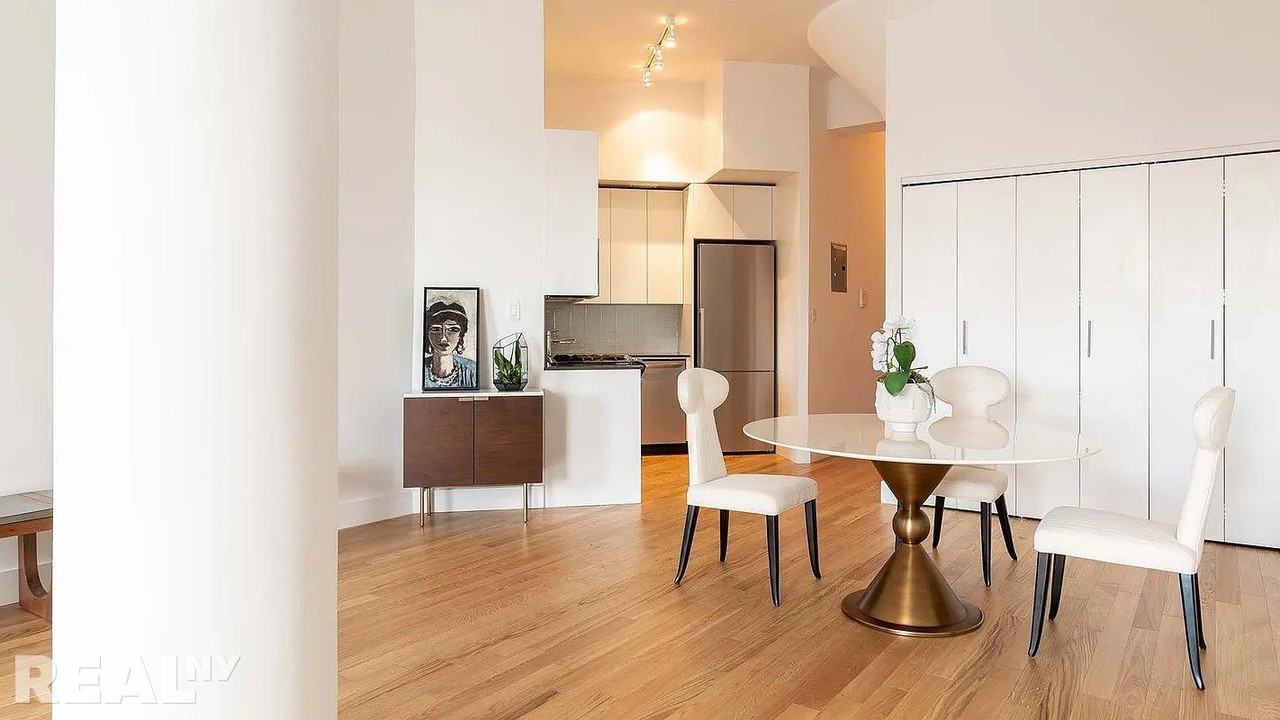 Horatio St #004U - Photo 4 of 7