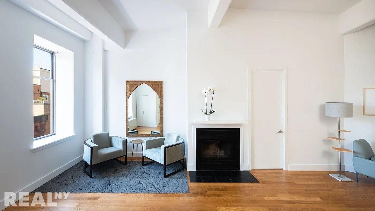 Horatio St #004U - Photo 5 of 7