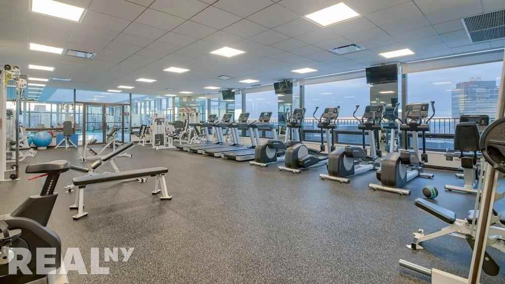 W 64th St #31T - Photo 7 of 13