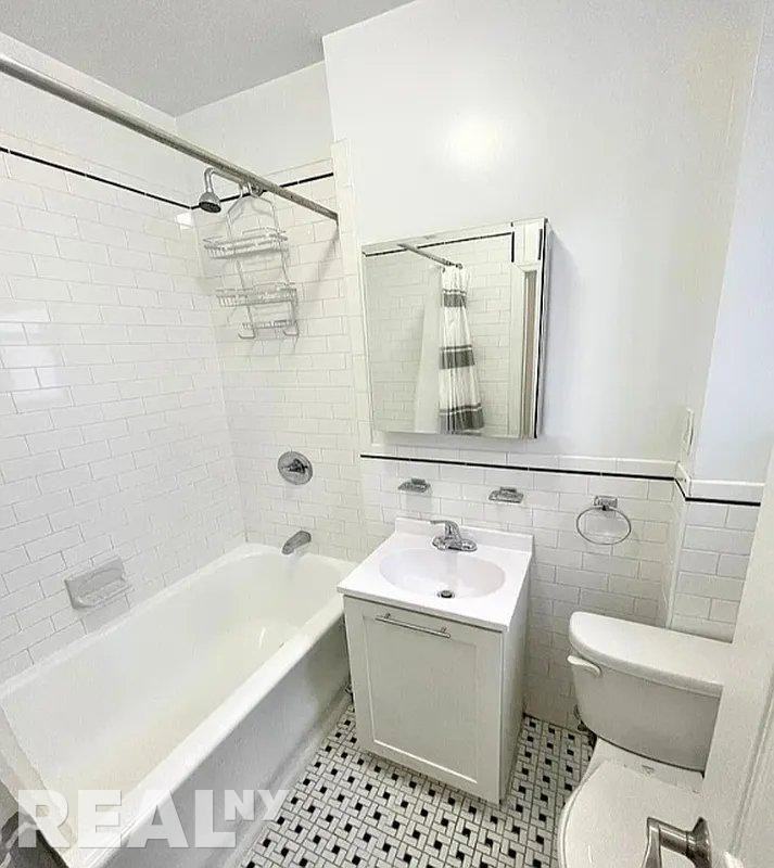 W 45th St #6A - Photo 7 of 7