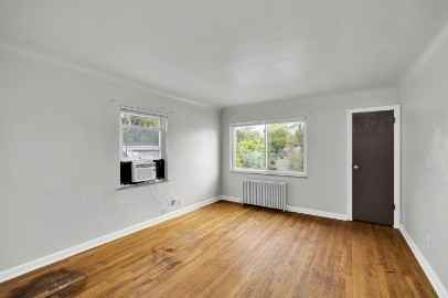 5824 Ridge Avenue - Photo 2 of 11