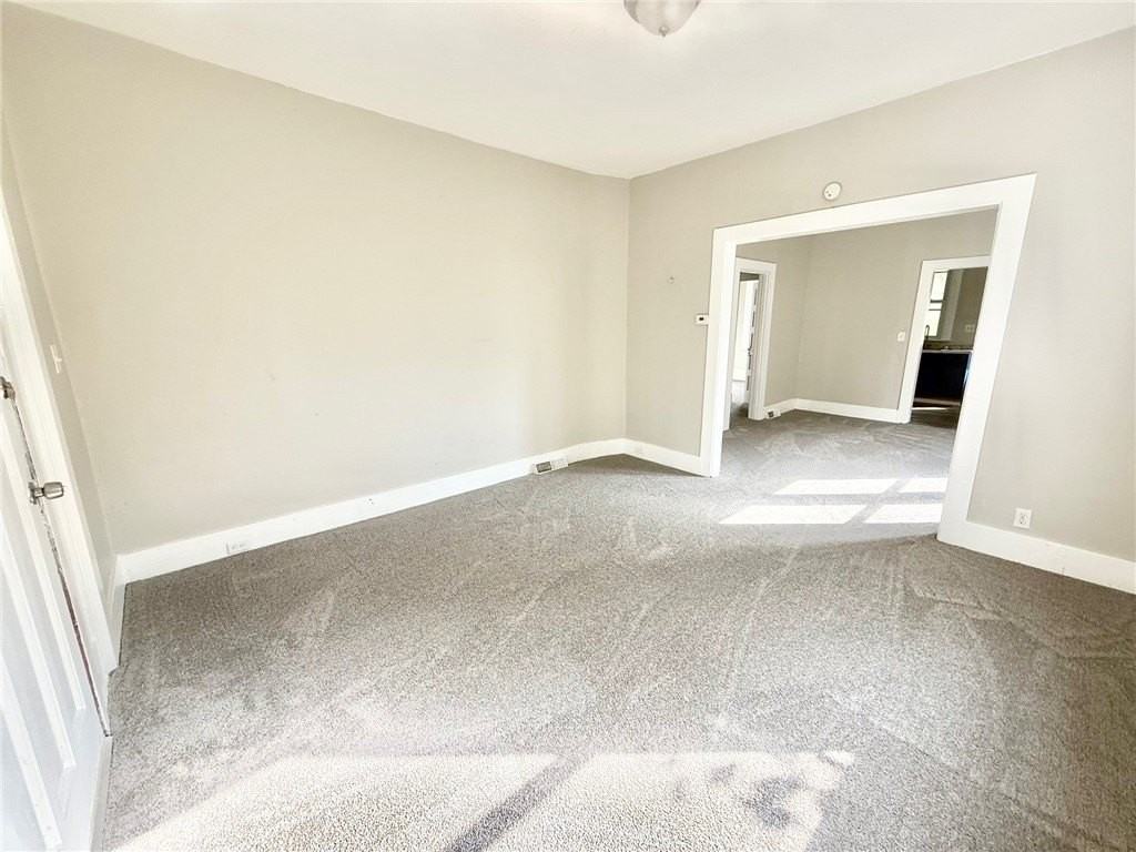 419 N 4th St - Photo 2 of 10