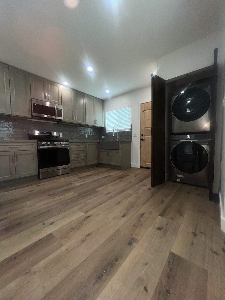 3543 Homeland Dr - Photo 3 of 6