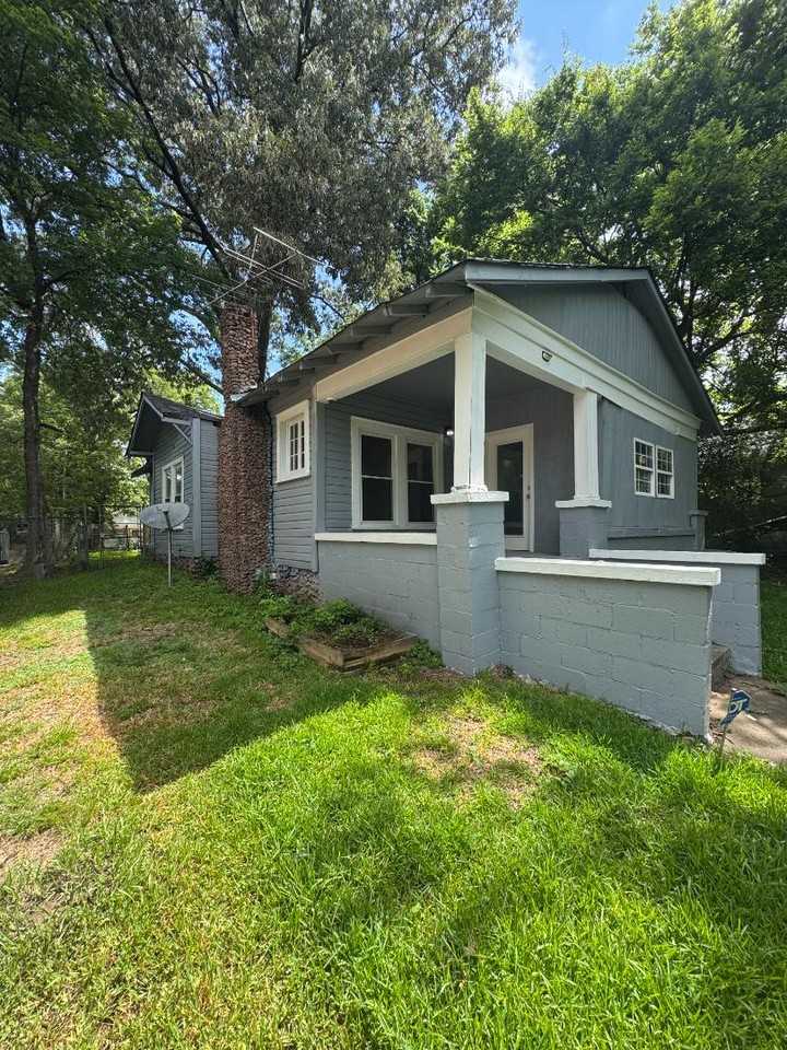 4120 39th Ave N - Photo 3 of 20