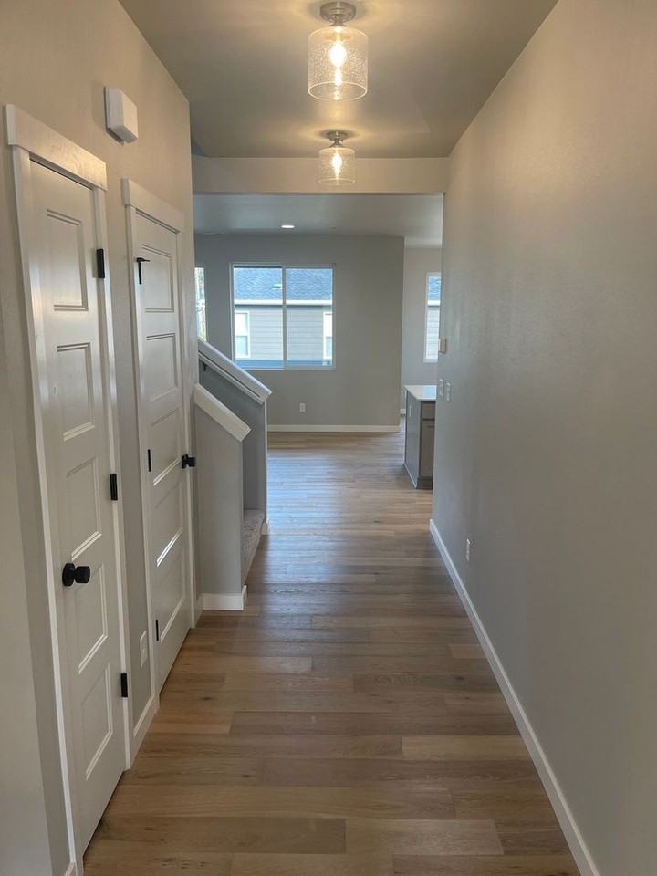 8725 68th Pl Ne - Photo 2 of 50