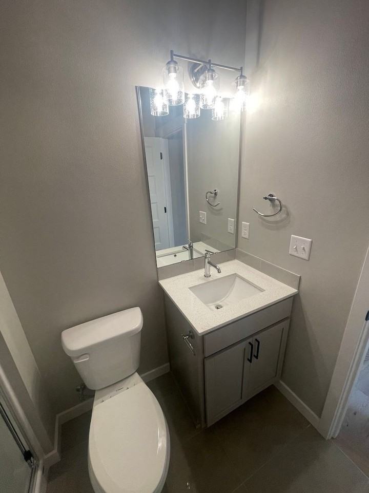 8725 68th Pl Ne - Photo 6 of 50