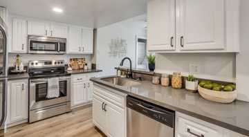 featured image of 2112 Floyd Ave