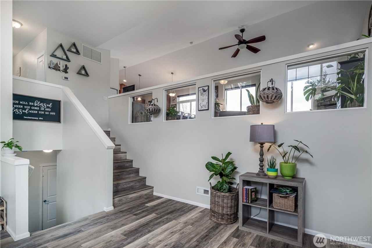 17218 84th Ave Ne - Photo 3 of 18