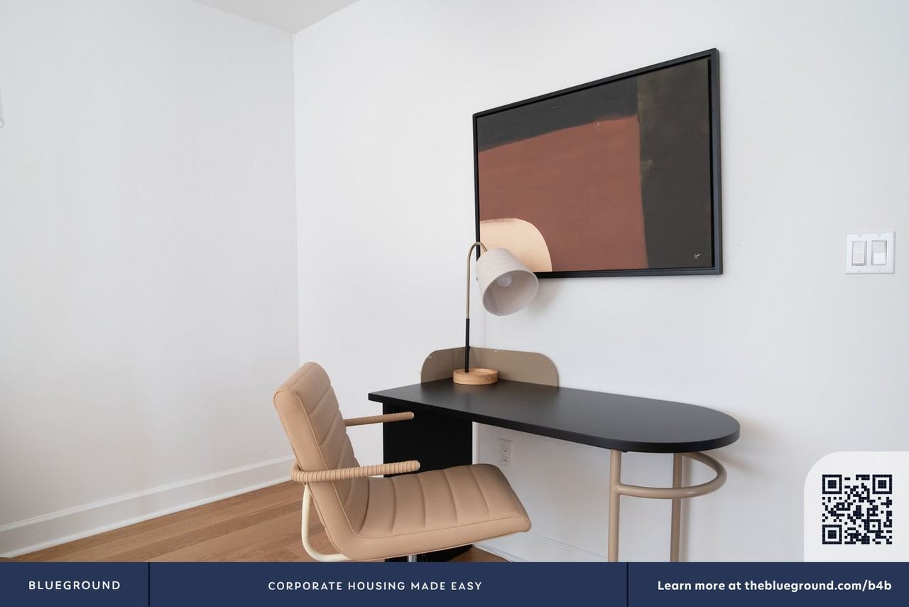 160 East 48th Street - Photo 5 of 38