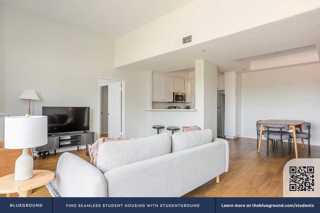 2225 South Beverly Glen Boulevard - Photo 7 of 71