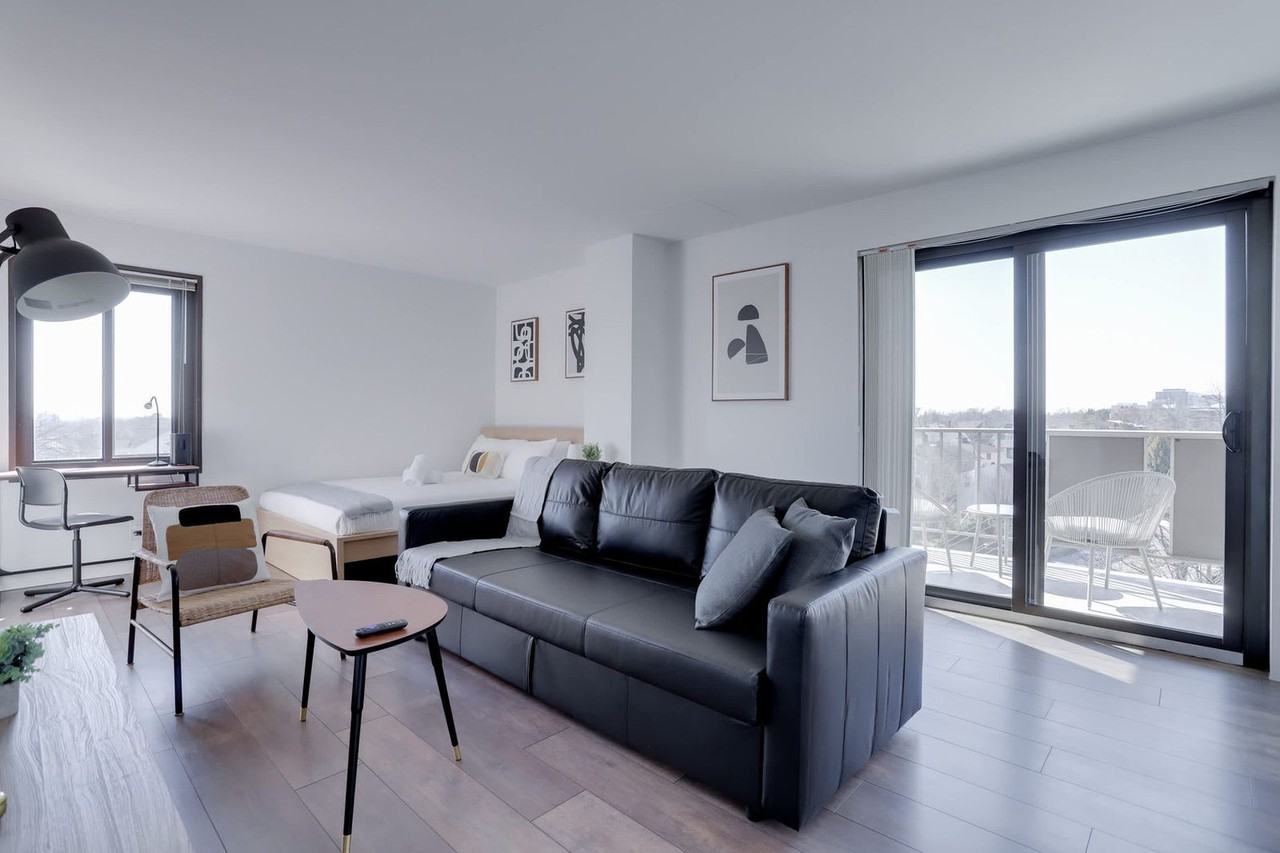 2525 10th Street North - Photo 3 of 38