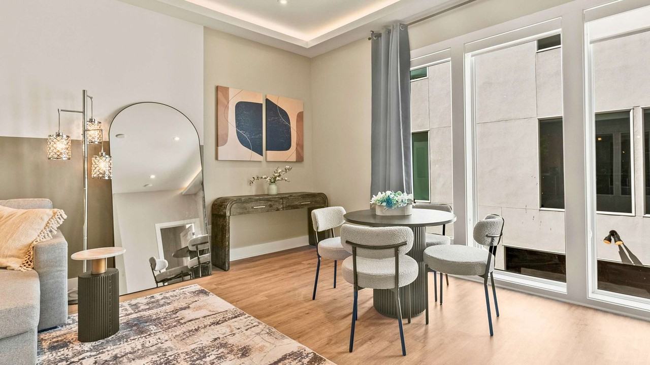 1733 N Fitzhugh Ave #1226736P - Photo 3 of 22