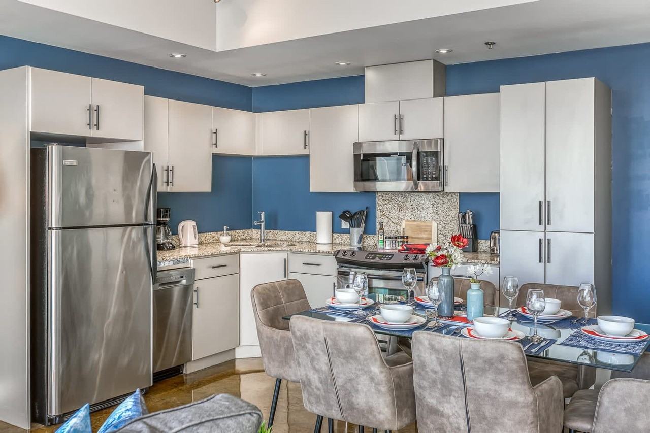 135 13 Ave Sw #1244642P - Photo 6 of 15