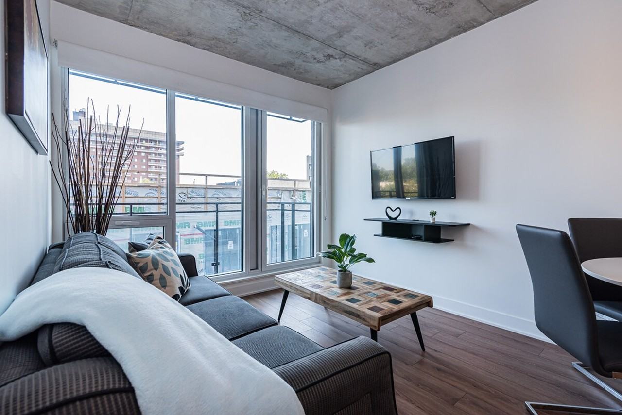 1635 Rue Saint-Hubert #1261782P - Photo 2 of 35