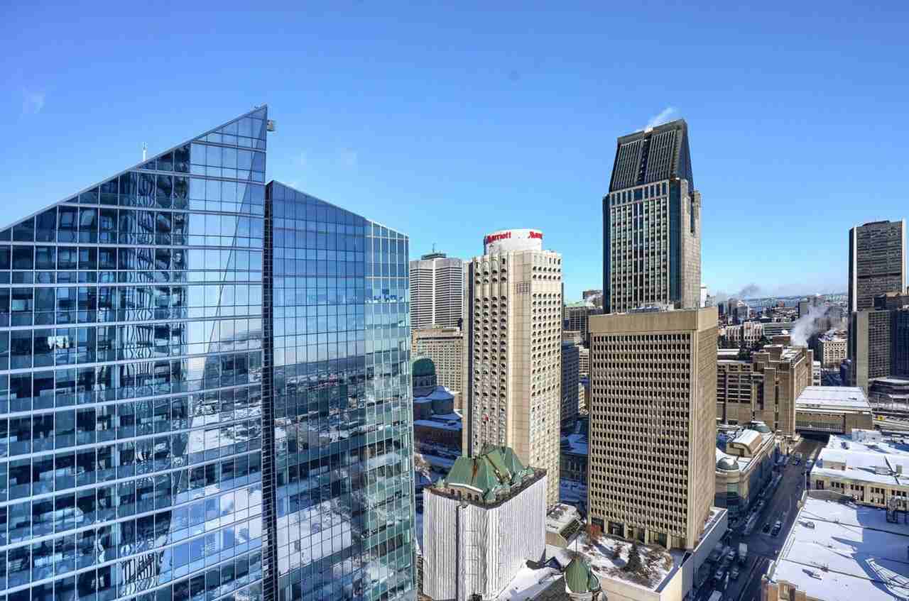 1215 Rue Saint-Antoine O #1262041P - Photo 5 of 42