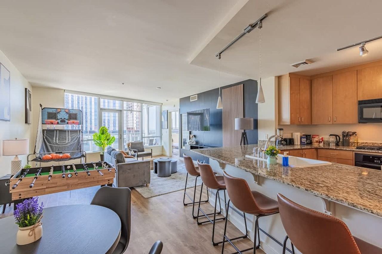 44 West Monroe Street - Photo 7 of 42