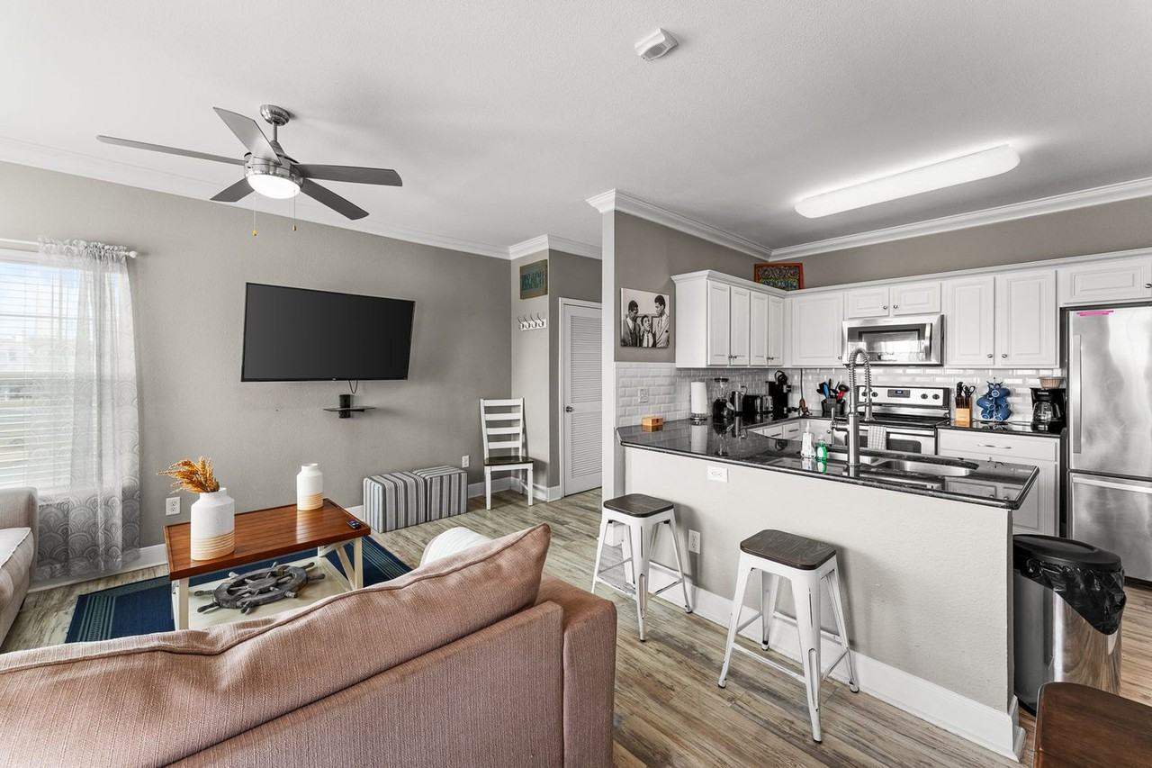 14802 Whitecap Blvd #1268414P - Photo 2 of 44