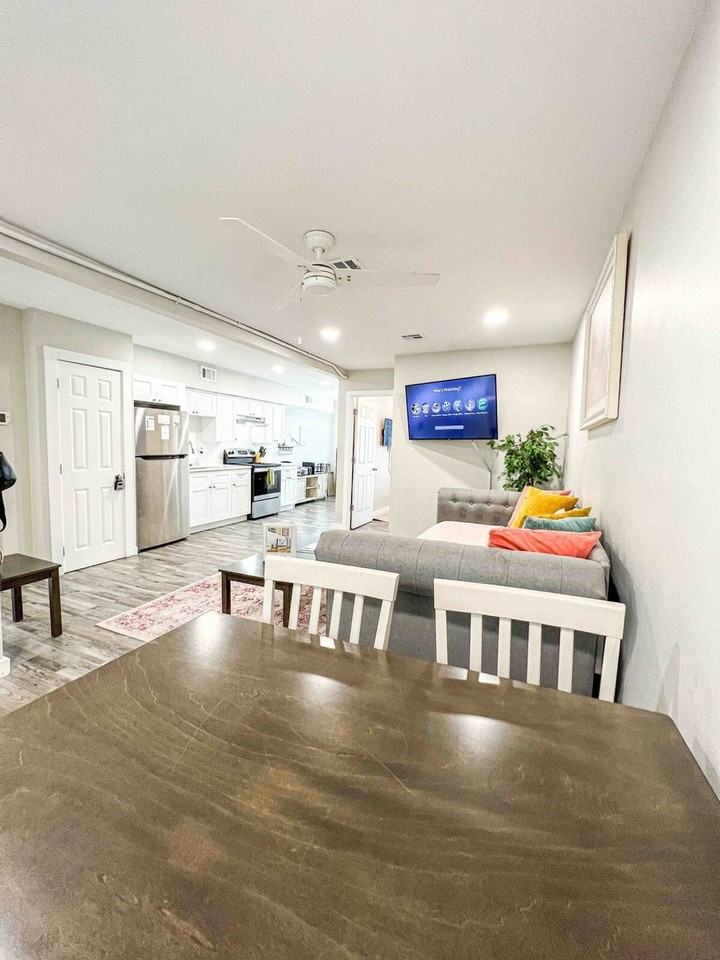 1120 Morgan Ave #1268427P - Photo 3 of 21