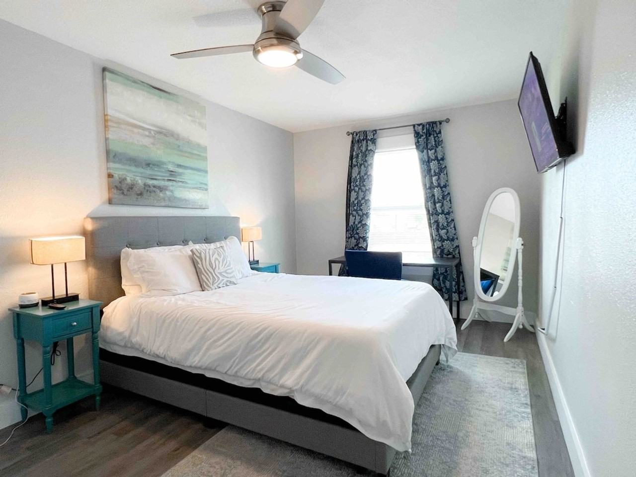 1112 Morgan Ave #1268432P - Photo 3 of 25