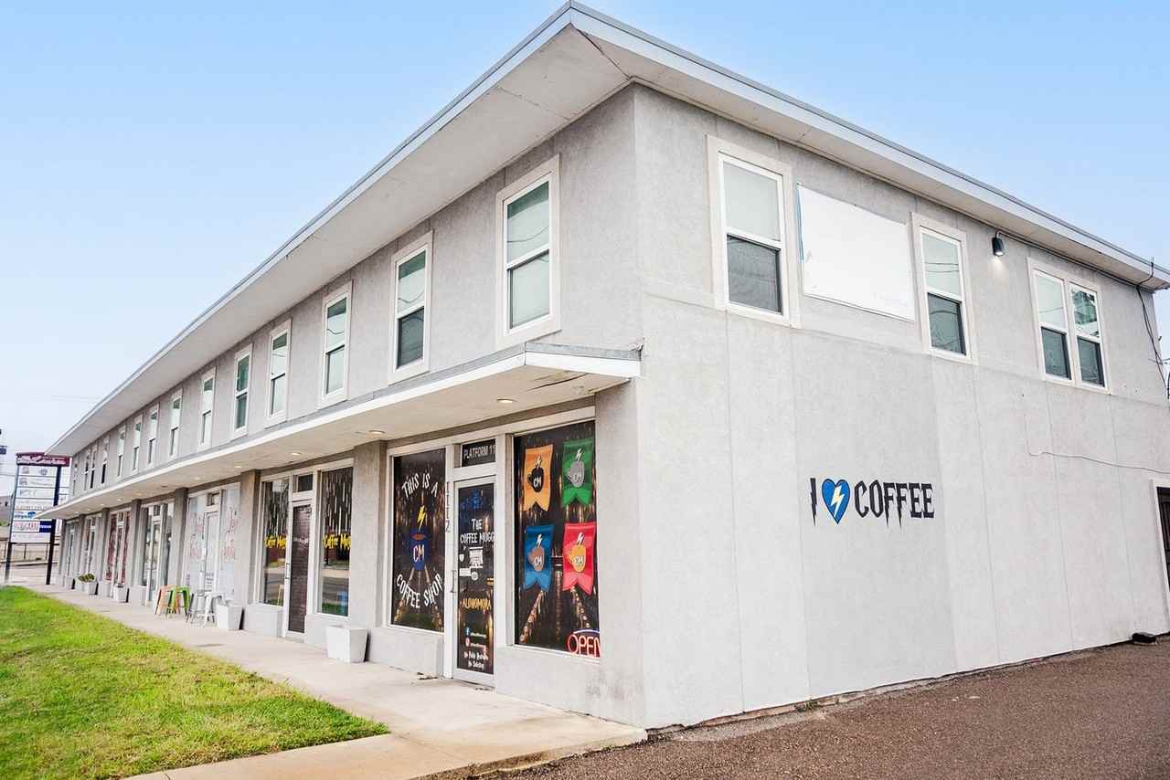 1112 Morgan Ave #1268432P - Photo 5 of 25