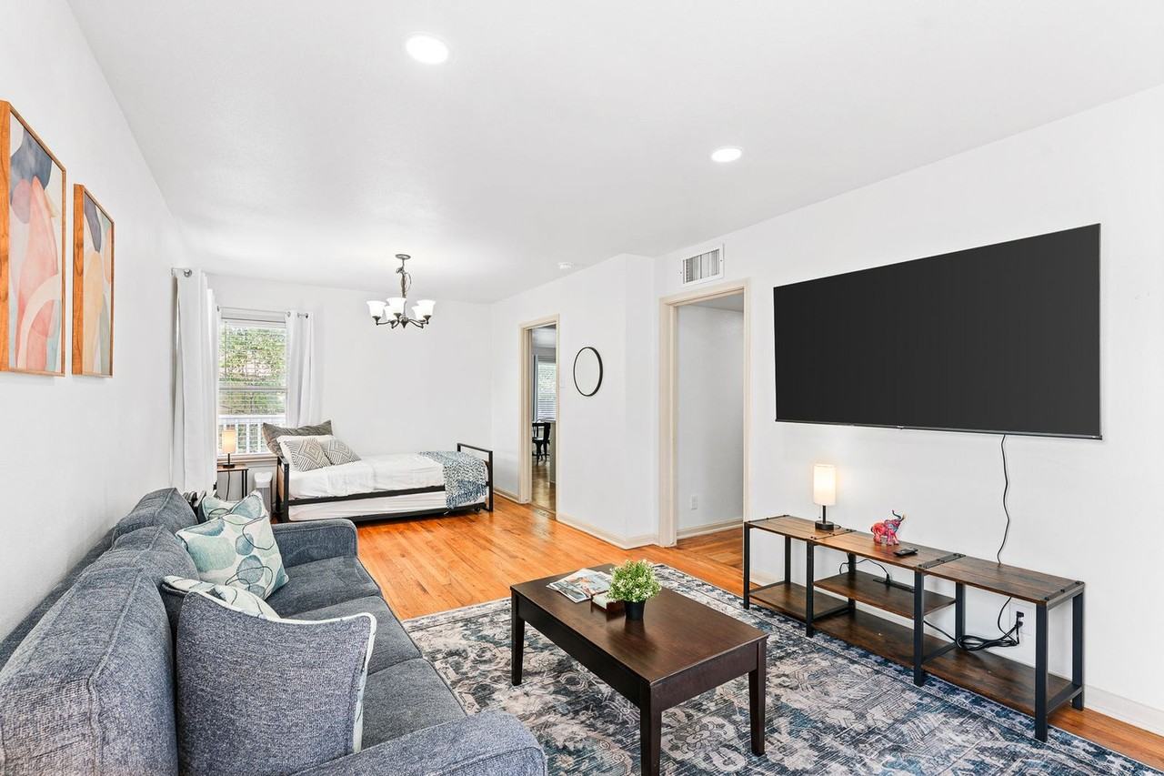 406 Robert Dr #1268434P - Photo 7 of 25