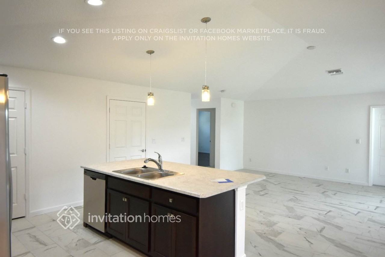 857 Sw Sail Ter - Photo 4 of 12