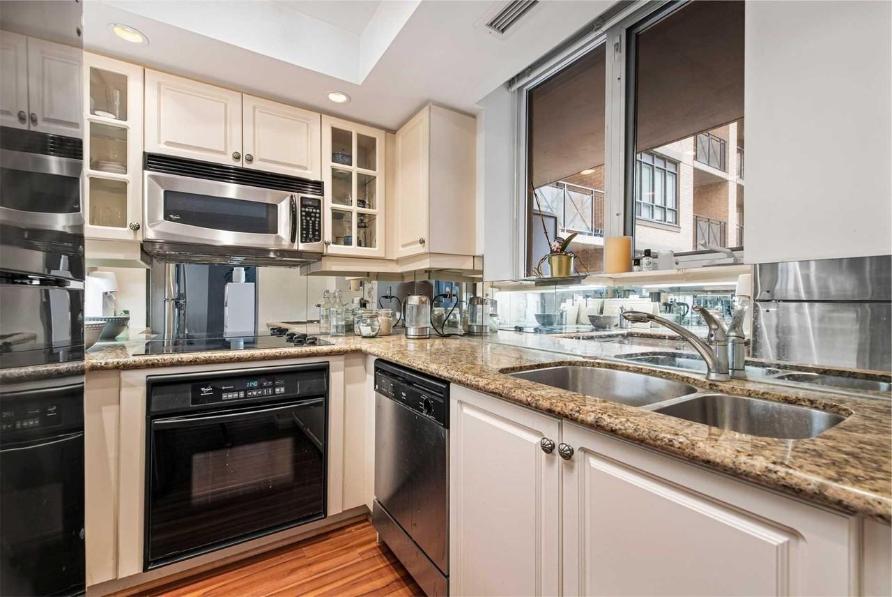 1104-140 Simcoe Street #304 - Photo 2 of 16