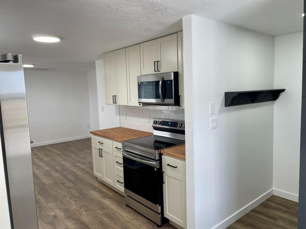 9949 Tammy Ln - Photo 6 of 19
