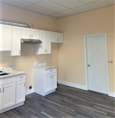 7025 California Ave Sw #C - Photo 3 of 10