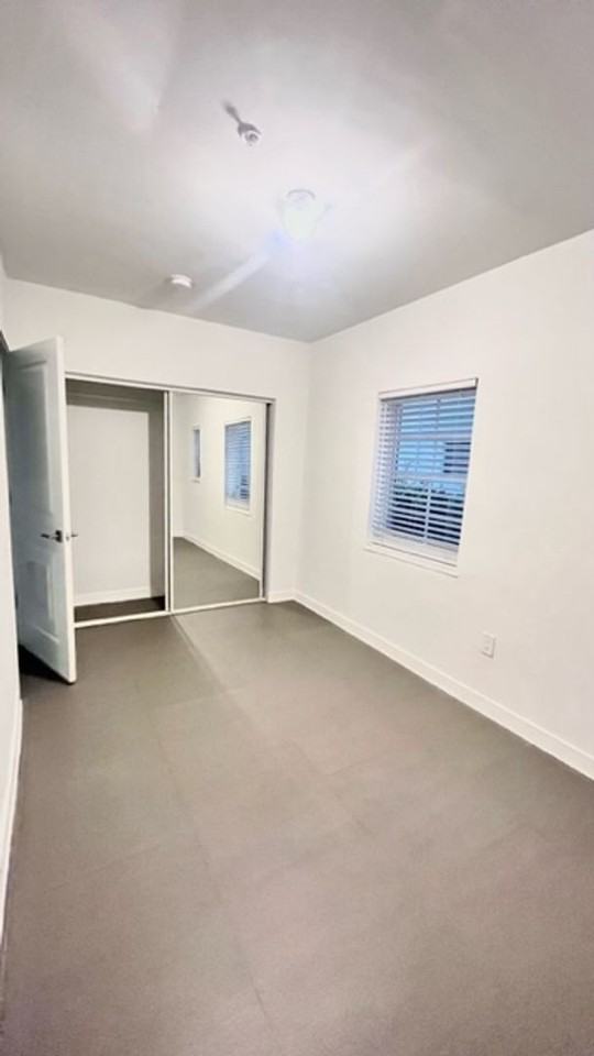 South Beach-Miami 2/2 Condo - Photo 6 of 31