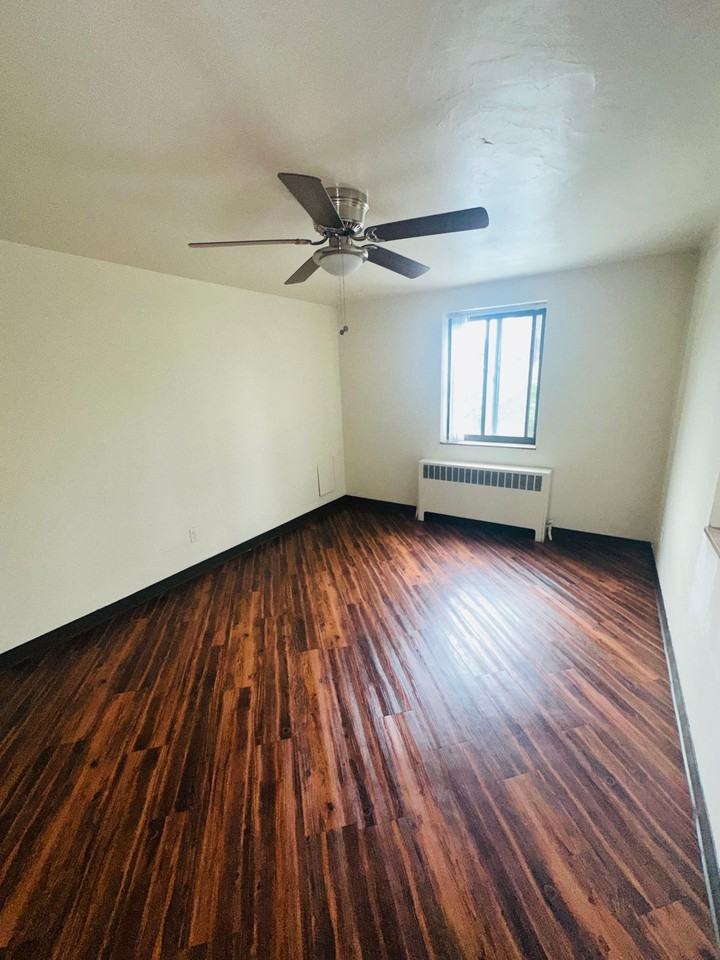 Ellsworth Towers - Photo 3 of 10