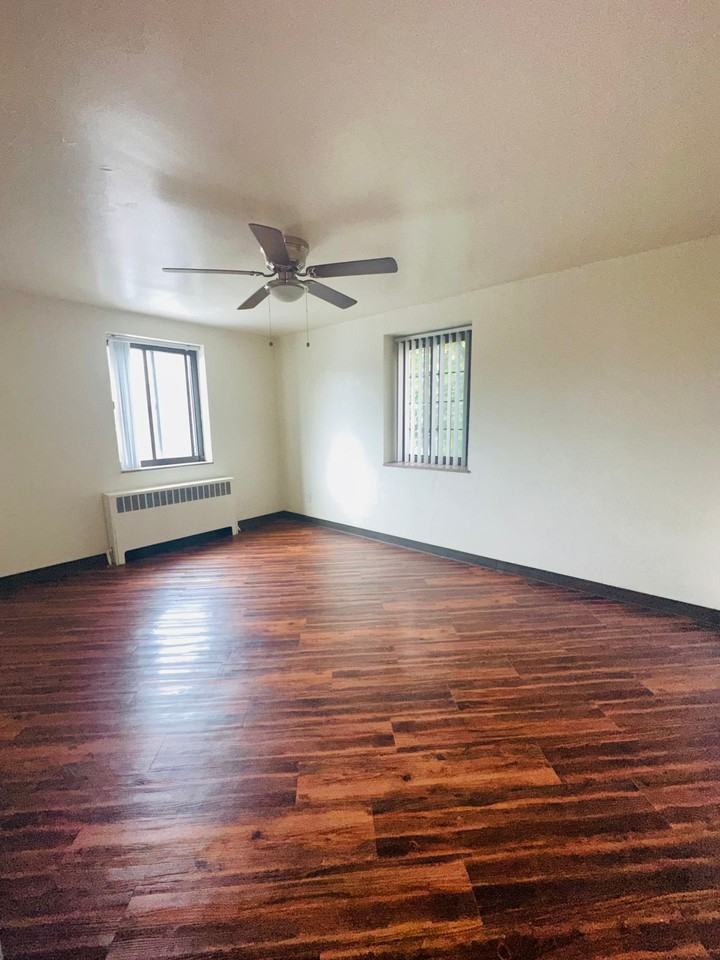 Ellsworth Towers - Photo 4 of 10