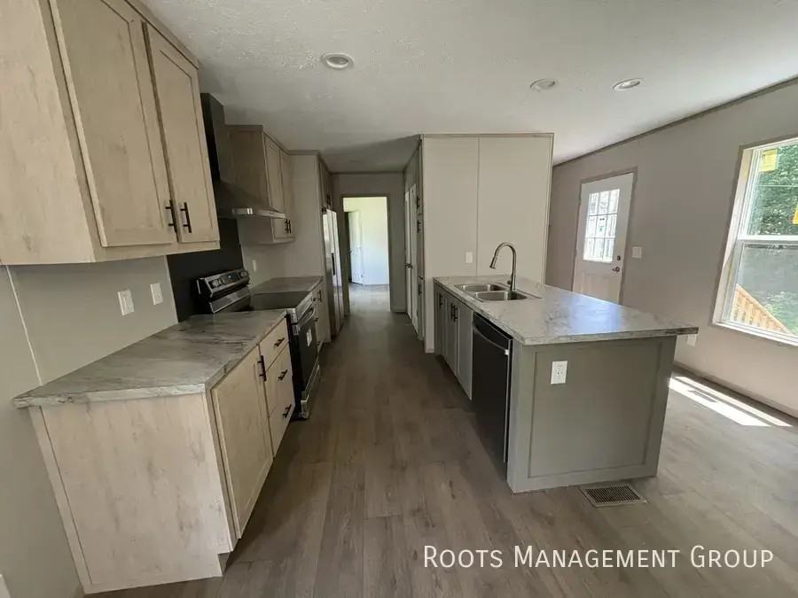 100 Wisteria Dr #100W - Photo 3 of 14