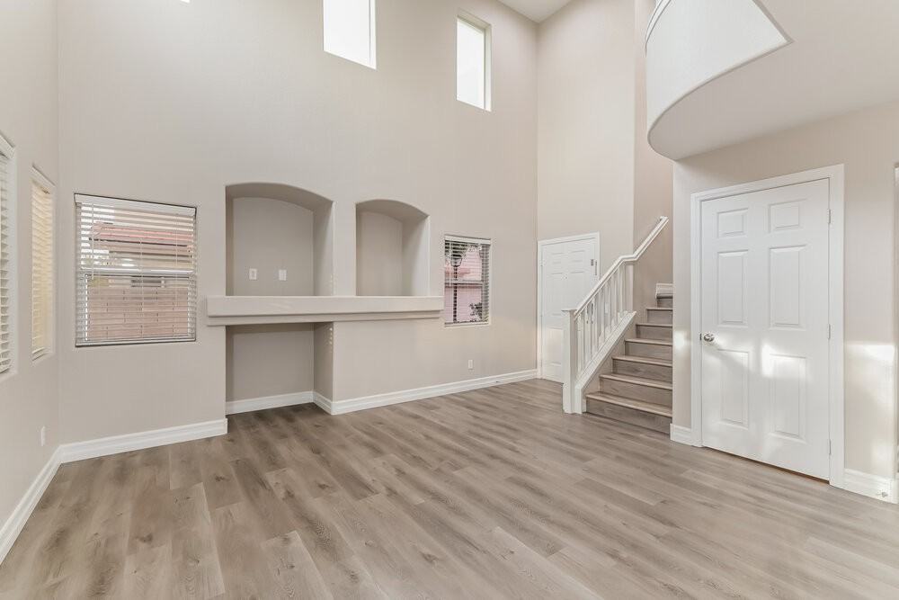 10355 Missouri Meadows St - Photo 6 of 17