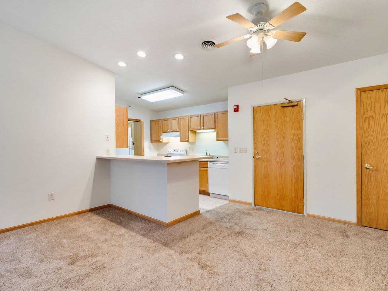 Pine Ridge Apartment Homes - Photo 7 of 44