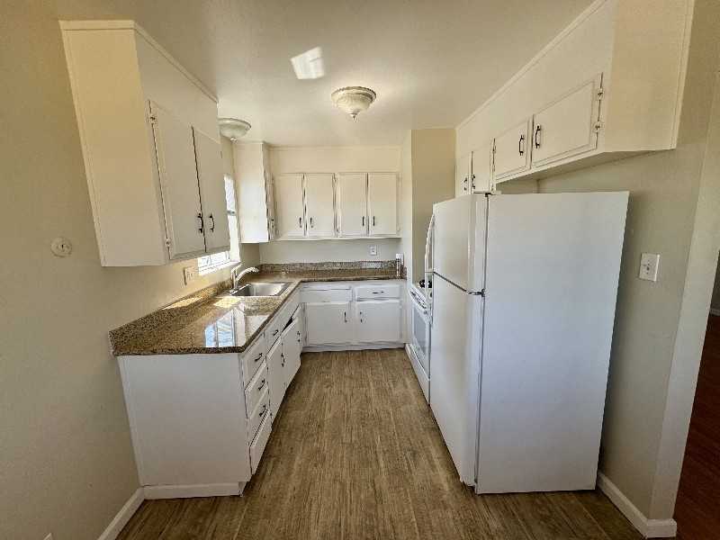 3609 Fairview Dr #3 - Photo 4 of 6