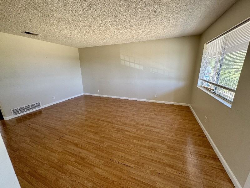 3609 Fairview Dr #3 - Photo 5 of 6