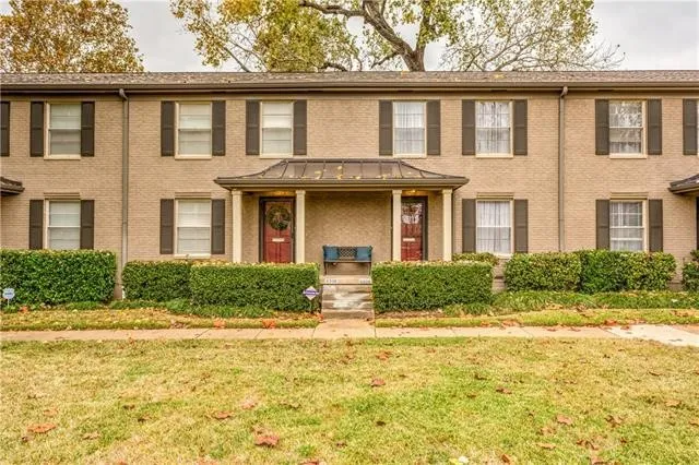 6328 Bordeaux Ave - Photo 2 of 18