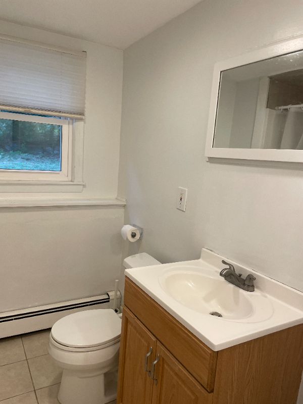 73 Hathaway Cir - Photo 6 of 9